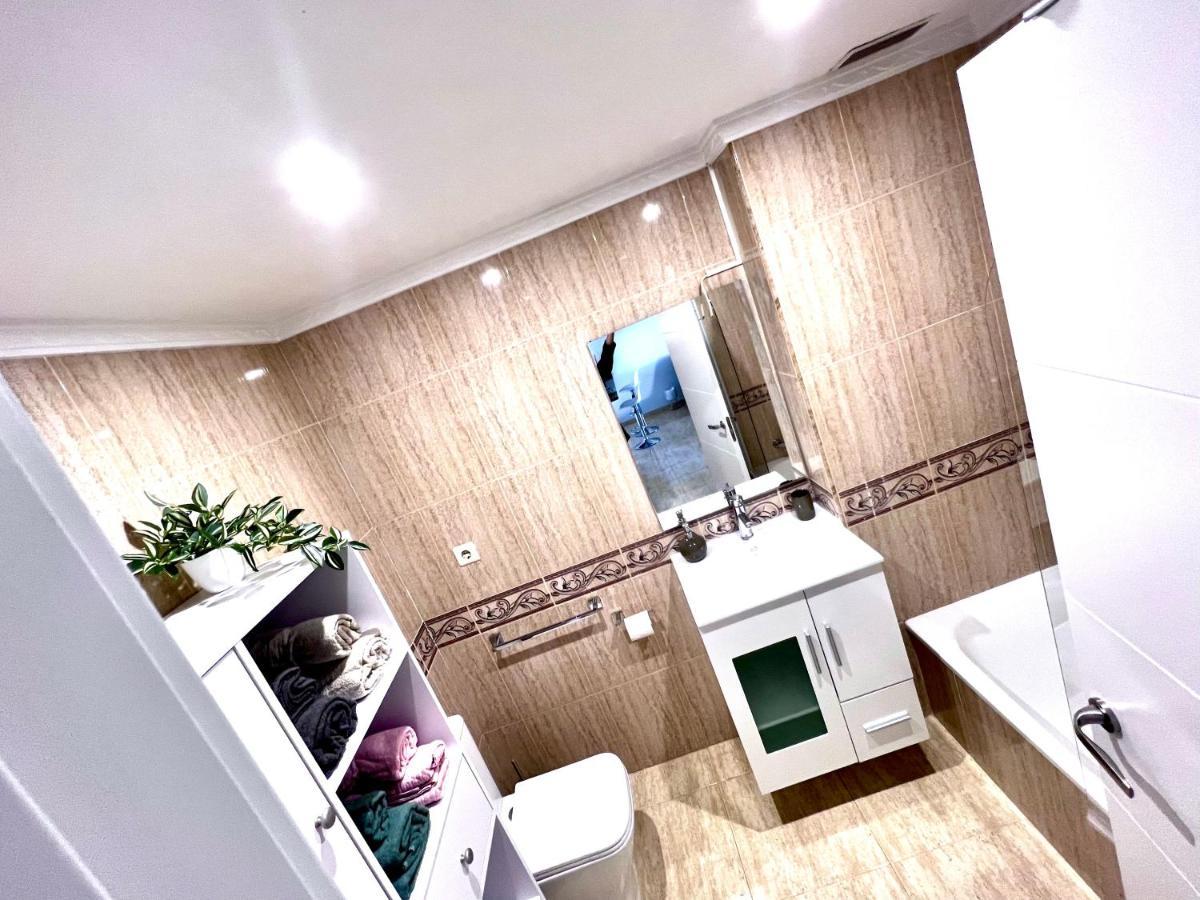 Ketan Suite Nadales Málaga Exteriör bild
